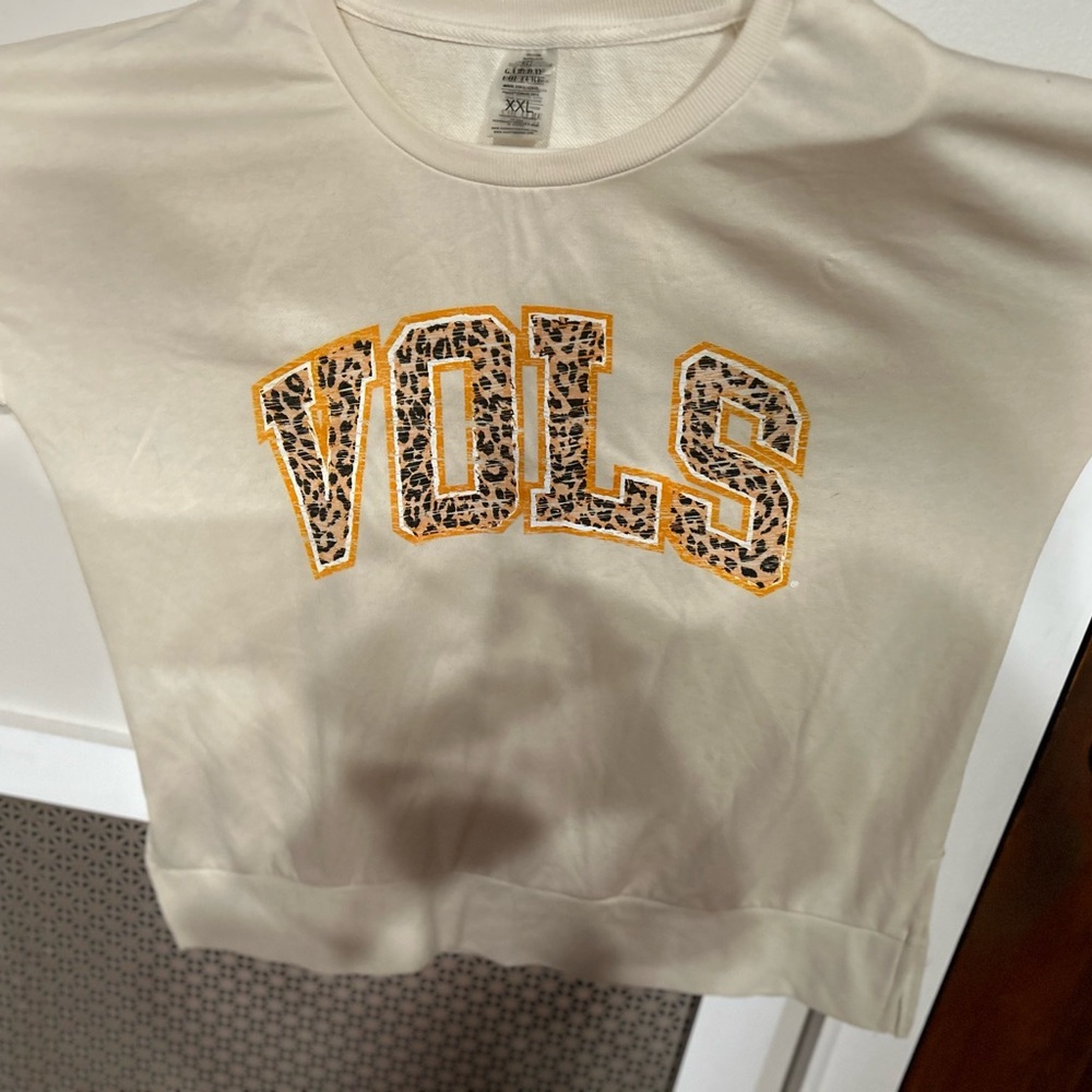 Tennessee Vols sweatshirt. XXL. Lightweight with side slits. - Picture 5 of 5